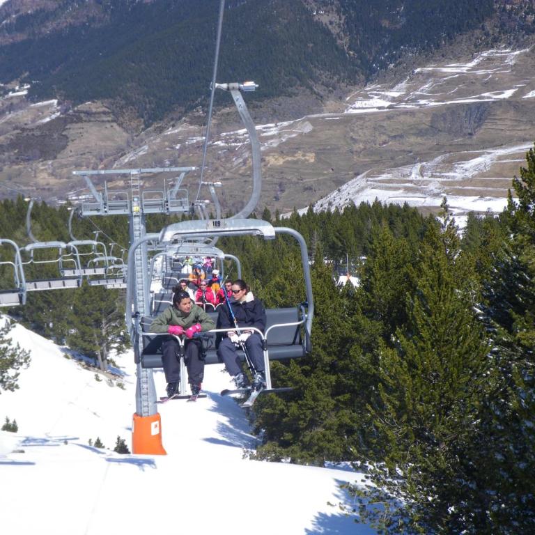 Apartamento La Benasquita - Apartamento de 2 dormitorios - 53