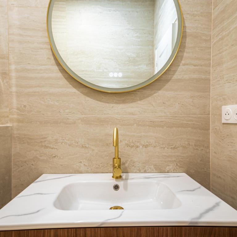 Stylish 1-Bedroom Apartment with Air Conditioning in Paris 17th - Apartamento de 1 dormitorio - 5
