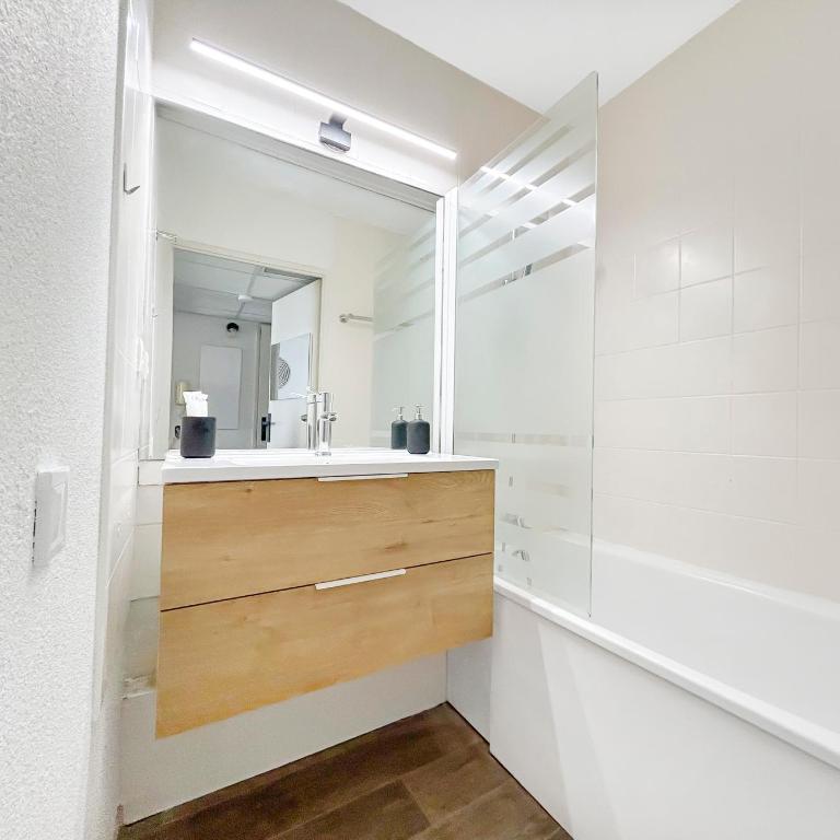 Cosy Appartement a Deux Pas de la Gare - One-Bedroom Apartment - 16