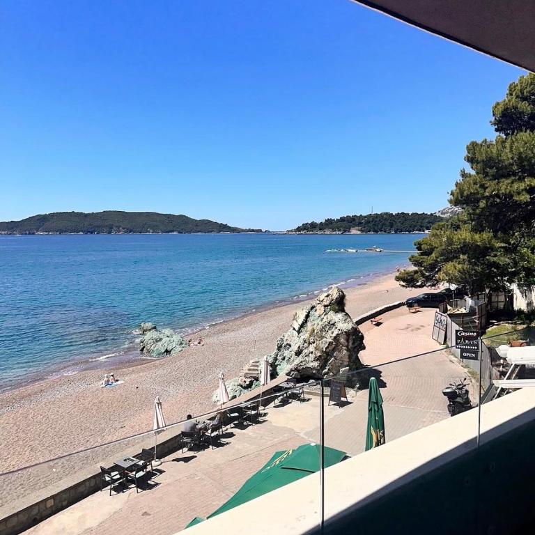Luxury Sea View Apartment Budva, Beachfront Rafailovici - Apartman sa 1 Spavaćom Sobom - 5