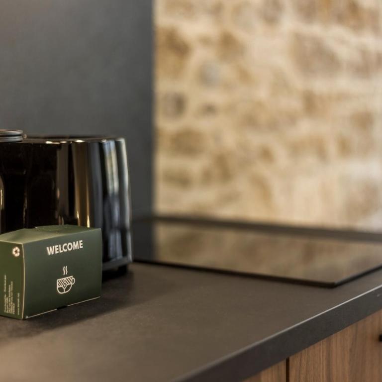 All in Lyon | Les suites Emeraude/Saphir/Rubis au cœur de Lyon - Apartment - Suite Emeraude - 14