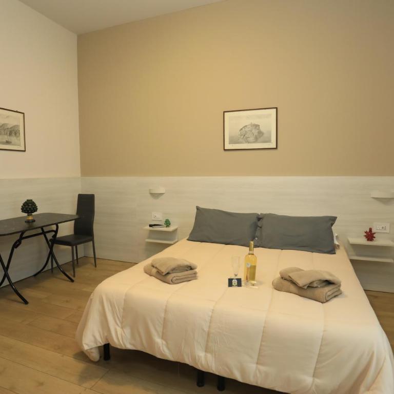 B&B Costa degli Dei - Deluxe Double or Twin Room with Sea View - 11