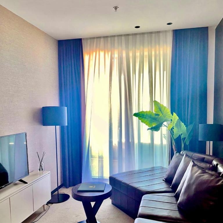 Montenegro Beachfront Oasis - Apartman s 1 Spavaćom Sobom, Balkonom i Pogledom na More - 11