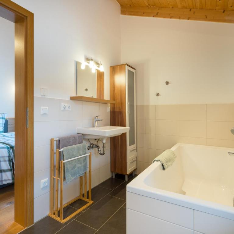 Ferienwohnungen Alpentraum - Fischinger BergTraum - Apartment mit 3 Schlafzimmern - 12