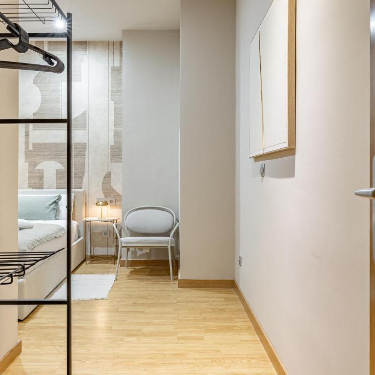 Ola Living Consell De Cent - Two-Bedroom Standard Apartment - 24