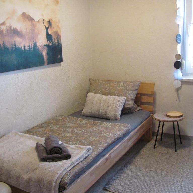 #2 Komfortables großzügiges Gästezimmer mit Gemeinschaftsbad W-Lan Airport nah Late Night Check in Haus Nr 9,5 - Deluxe Zimmer - 10