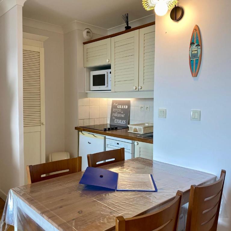 Lacanau, Résidence Bleu Marine, appartements 2e étage, exceptionnels car balcon face et vue océan avec piscine ! Et avec parking réservé - One-Bedroom Apartment - 25