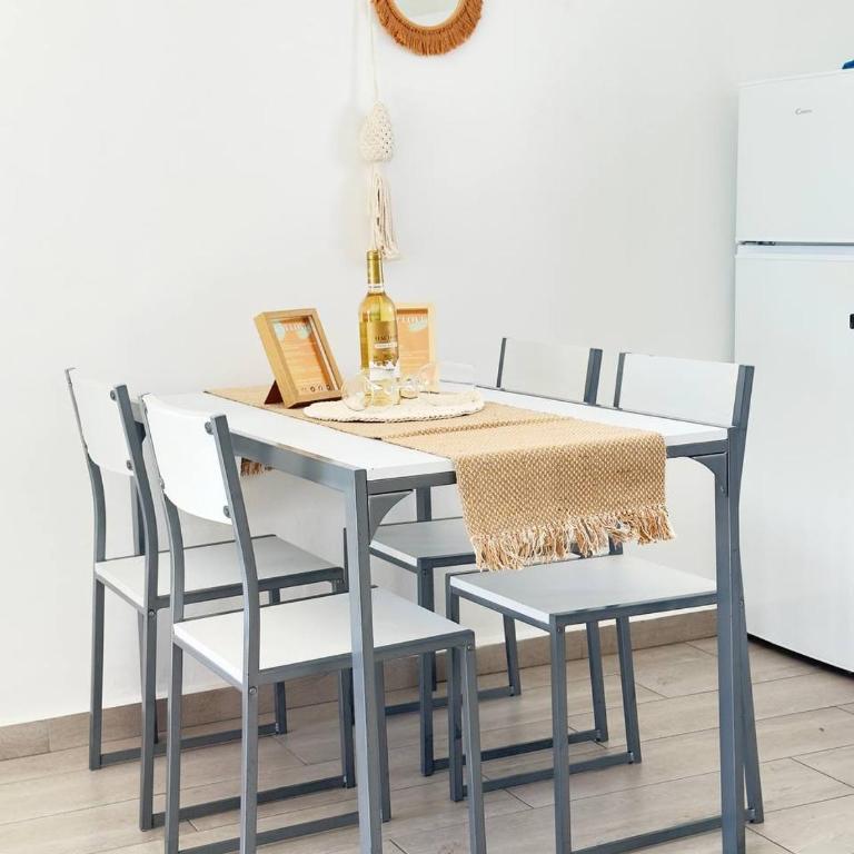 First Love - One-Bedroom Apartment - 8