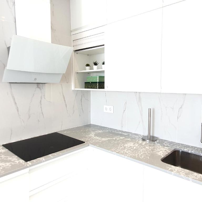 SKOL 645. Exclusive Three Bedrooms Apartment with Sea Views - Casa de 3 dormitorios - 17