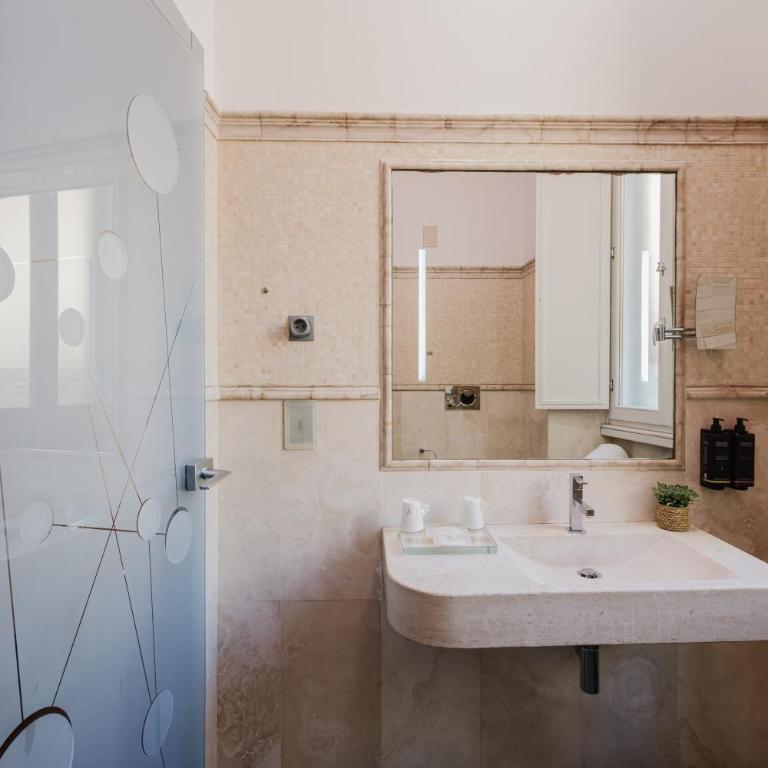 Hotel Trecento - Camera Matrimoniale Superior - 21