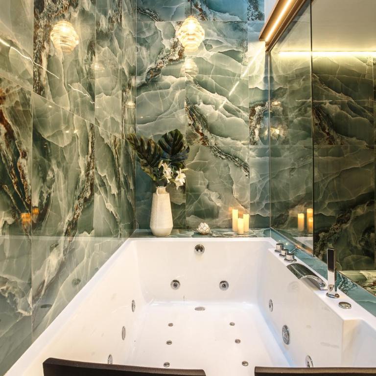 Maison 1887 - Suite avec Jacuzzi - 6
