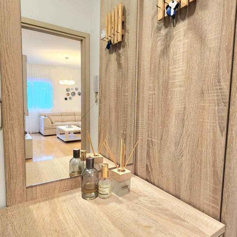 Central Light Apartment - One-Bedroom Apartment - 5