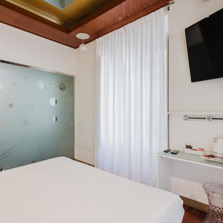 Hotel Trecento - Camera King Deluxe - 8