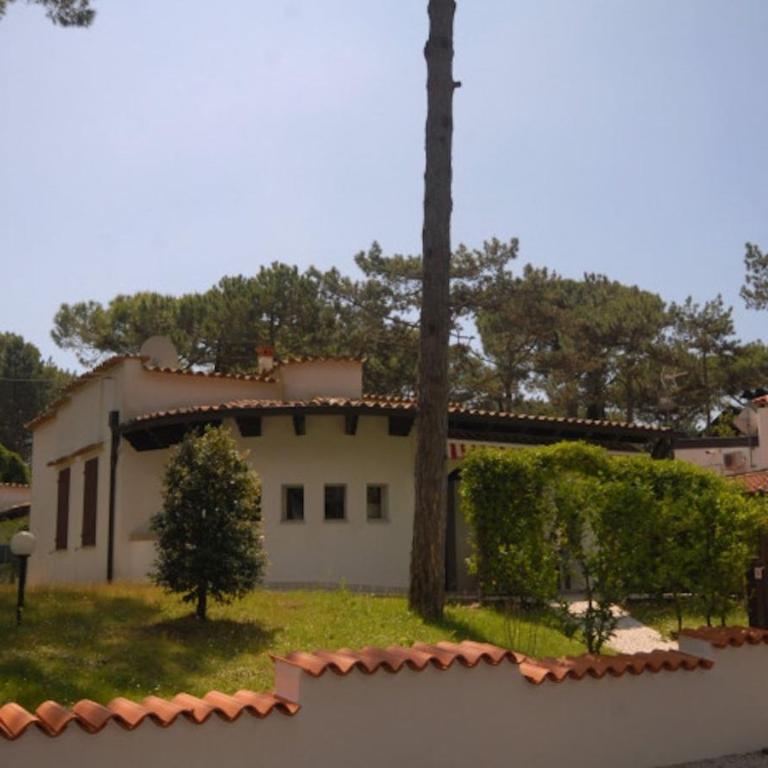 Green oasis in Lignano Pineta - Villa - 1