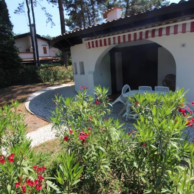 Green oasis in Lignano Pineta - Villa - 16