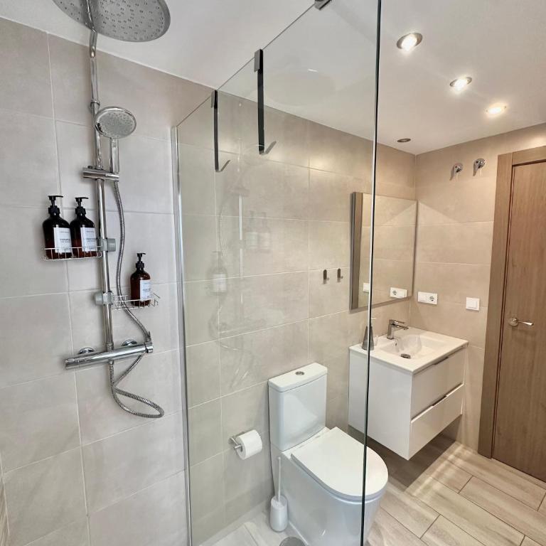 Dúplex Centro y Mar en Fuengirola, Málaga by Casa Flor - Apartamento Deluxe de 3 dormitorios - 11