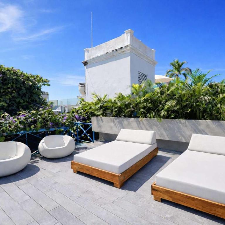 NOK Luxury Colonial Villa 6BR with Pool Staff & Breakfast at Getsemani - Villa - 12