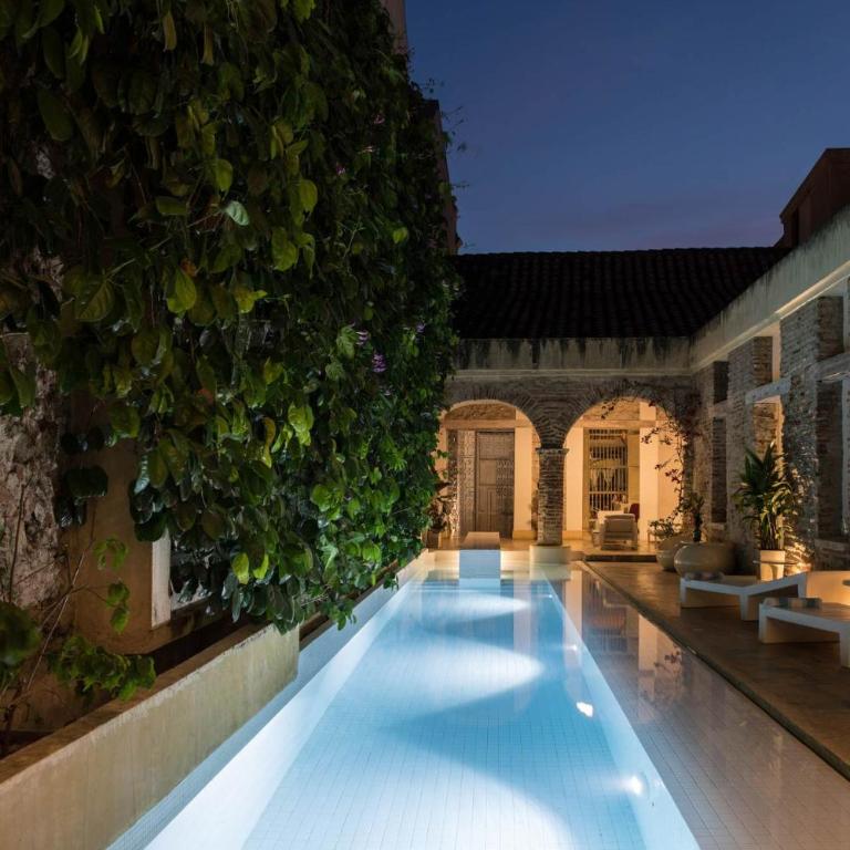 NOK Luxury Colonial Villa 6BR with Pool Staff & Breakfast at Getsemani - Villa - 83