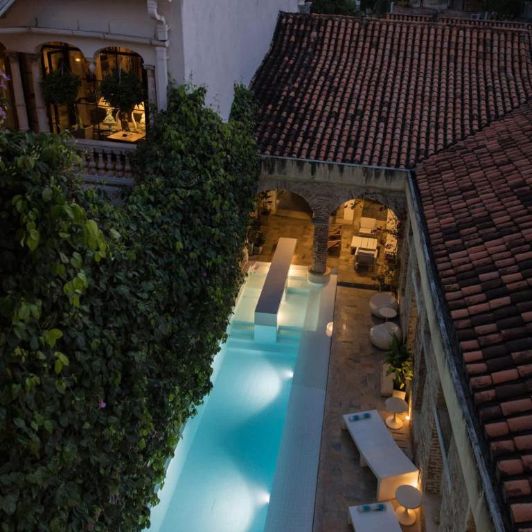 NOK Luxury Colonial Villa 6BR with Pool Staff & Breakfast at Getsemani - Villa - 65
