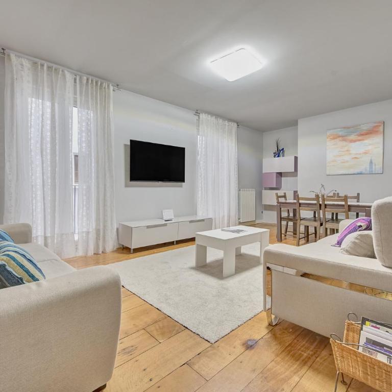 Apartamento la Mayor by Clabao - Three-Bedroom Apartment - 13