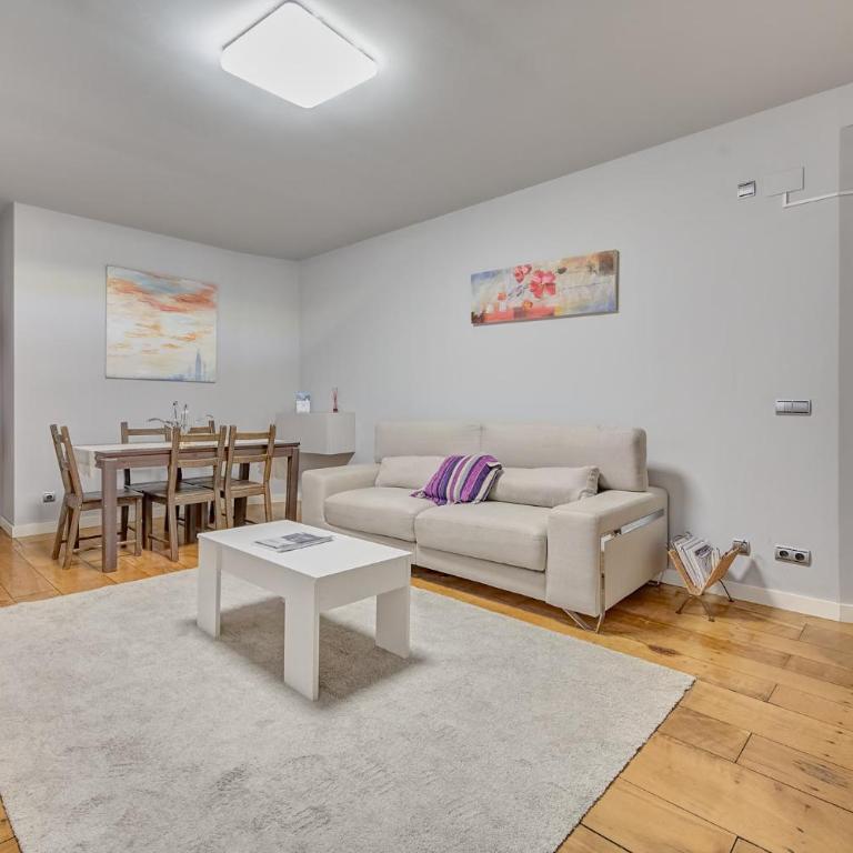 Apartamento la Mayor by Clabao - Three-Bedroom Apartment - 12