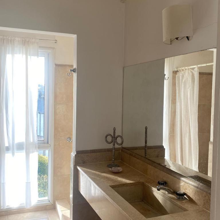Casa con vista al mar sobre médano - Three-Bedroom House - 10