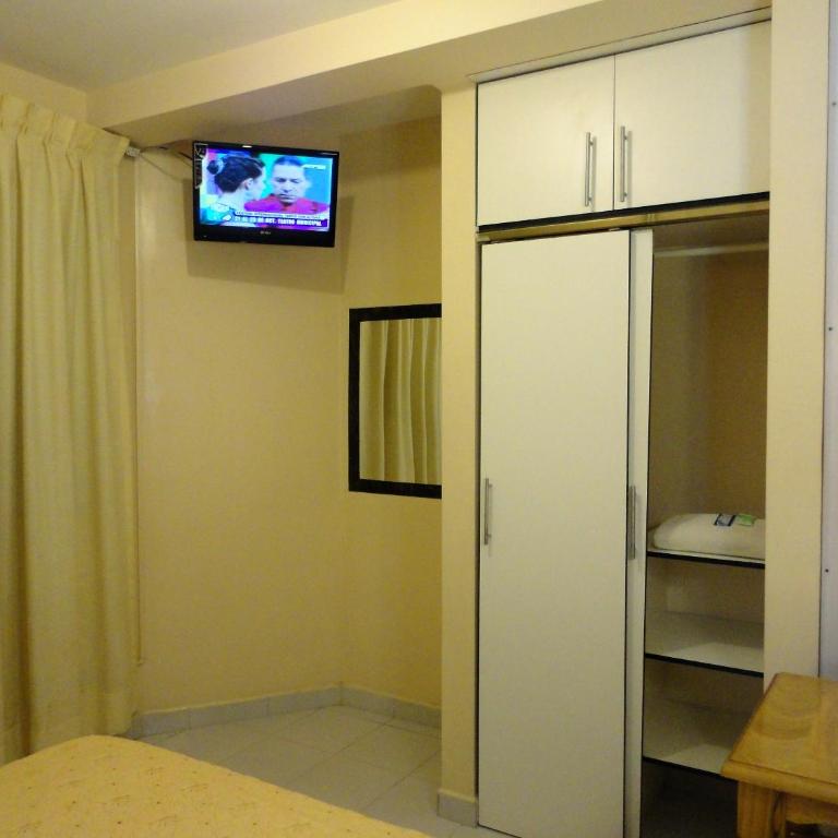 HOTEL MAISON FIORI (Centro) - Habitación Individual con baño compartido - 2