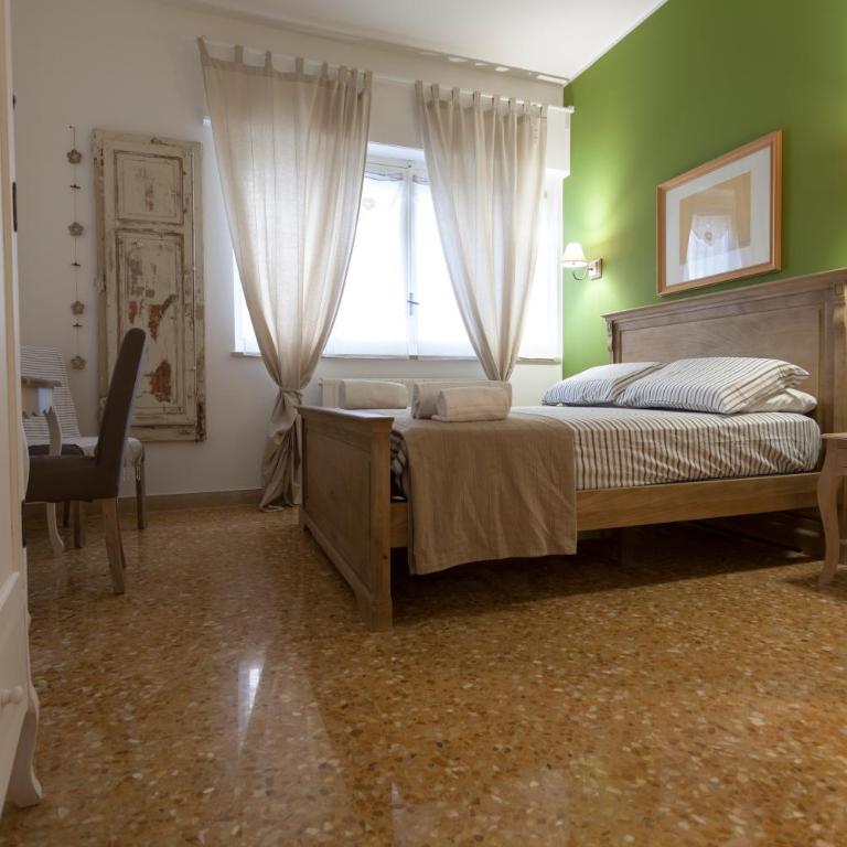 Piazza Marina - Deluxe Double Room - 22