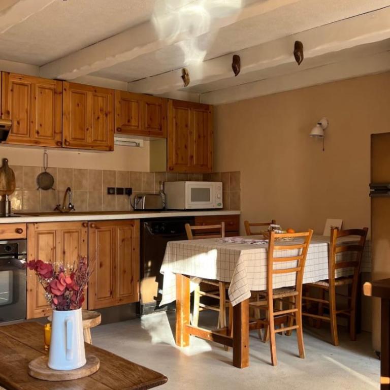 Grange pour 6 personnes avec studio indépendant - Chalet 2 Chambres - 13