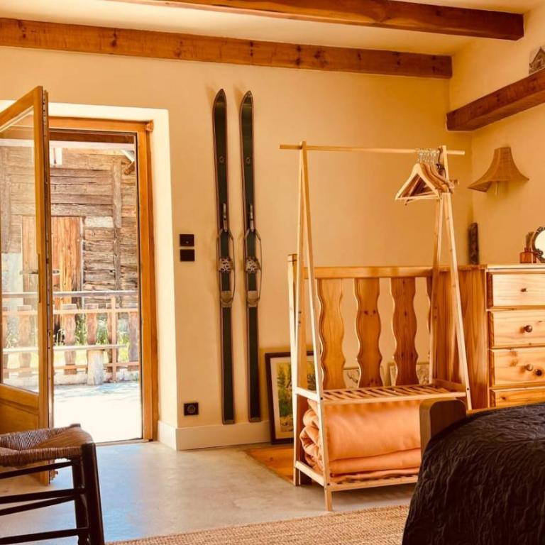 Grange pour 6 personnes avec studio indépendant - Chalet 2 Chambres - 24