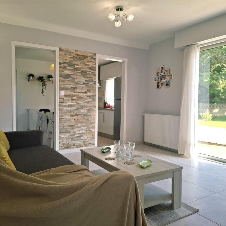 Maison rénovée à 300 m de la plage - Maison 3 Chambres - 7