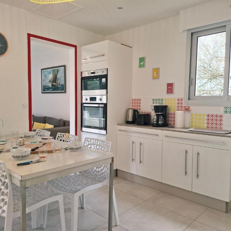 Maison rénovée à 300 m de la plage - Maison 3 Chambres - 9