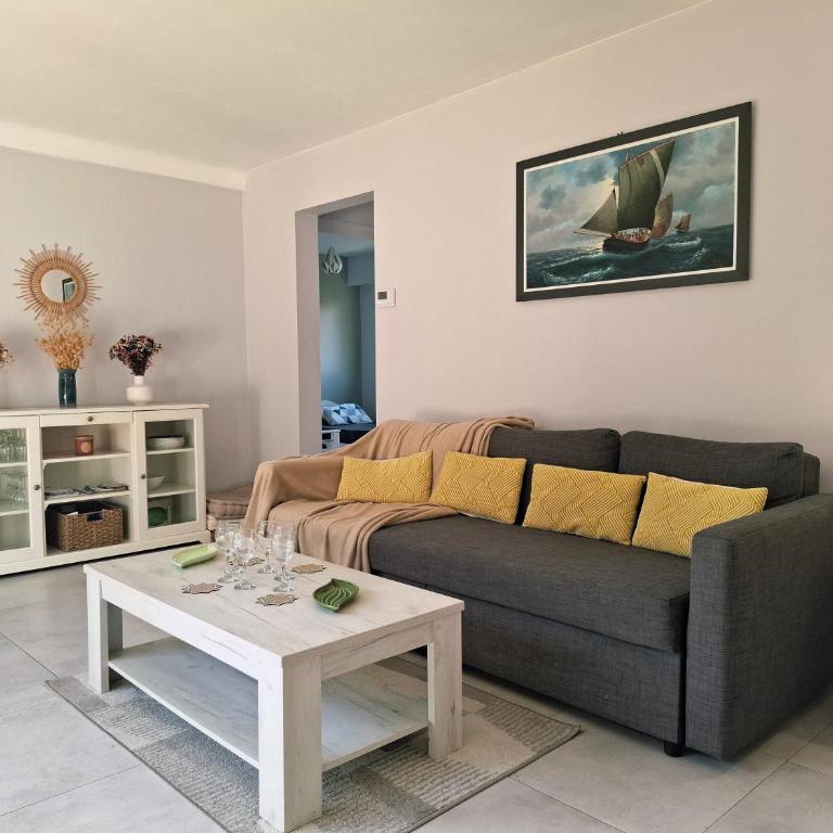 Maison rénovée à 300 m de la plage - Maison 3 Chambres - 1
