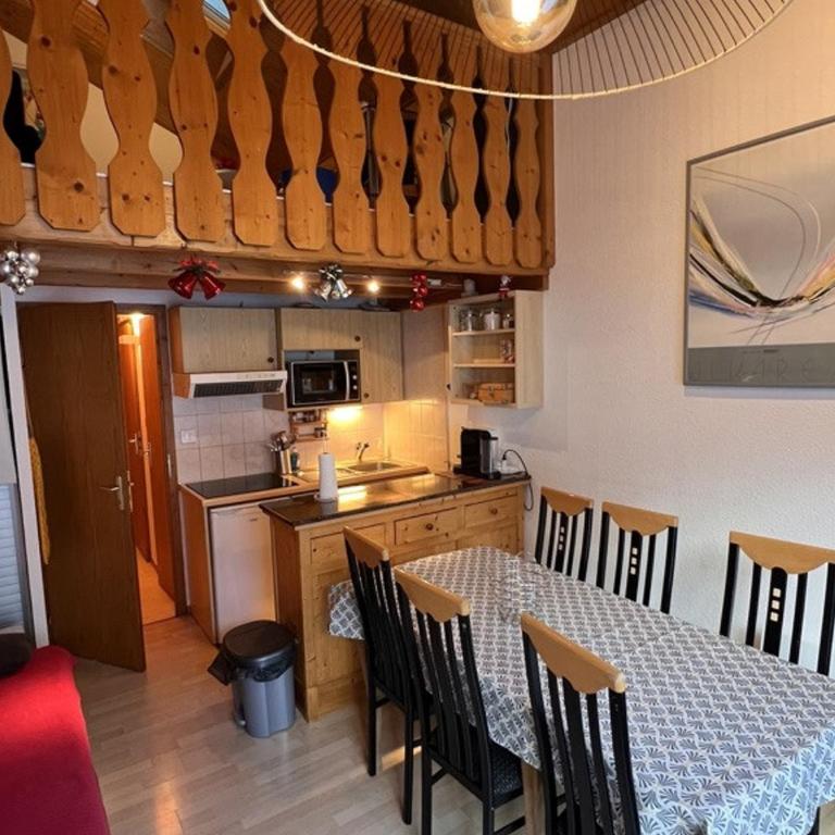 Appartement 3 pièces, mezzanine, 6 pers, proche remontées mécaniques, WiFi - FR-1-676-66 - Apartment - 1
