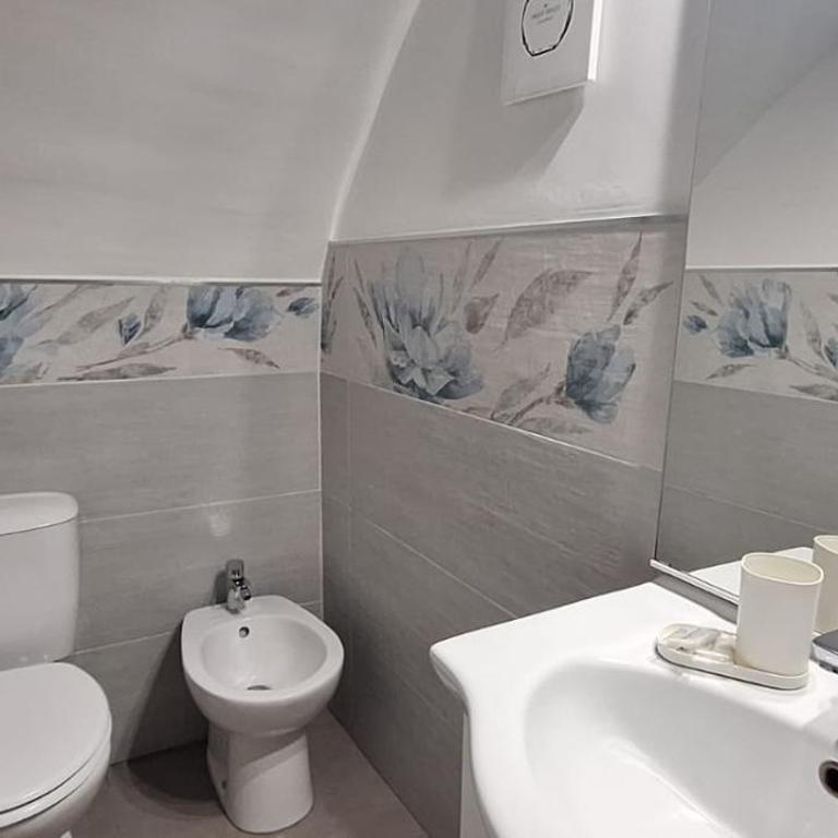 Lilly house - Double Room with Private Bathroom - 9
