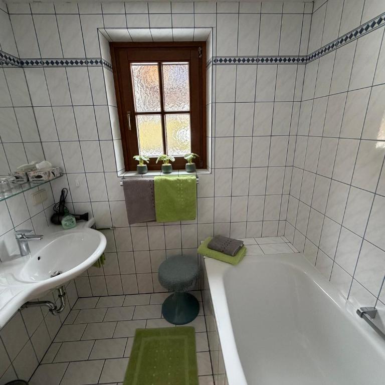 Haralds Ferienwohnungen - Apartment mit 1 Schlafzimmer und Balkon - 26