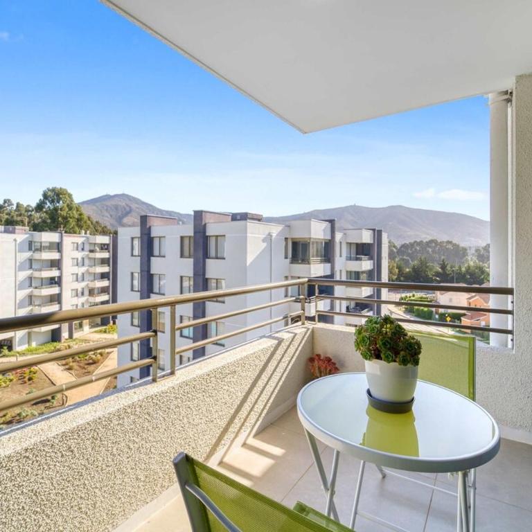 Puyai Breeze with Balcony & Free Parking, 6 guest, Cozy - Three-Bedroom Apartment - 22