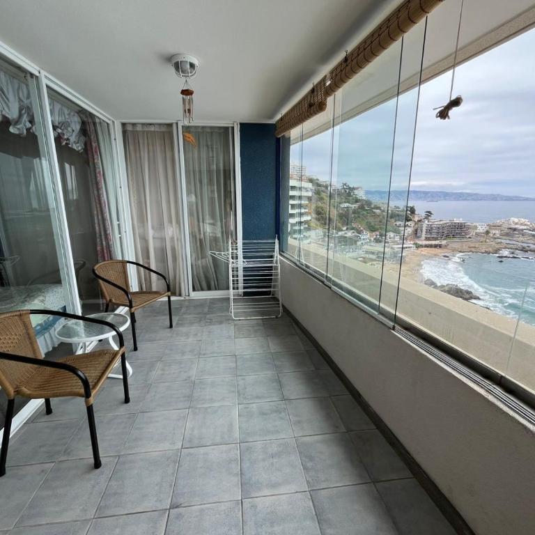 Amplio y comodo departamento familiar - Three-Bedroom Apartment - 2