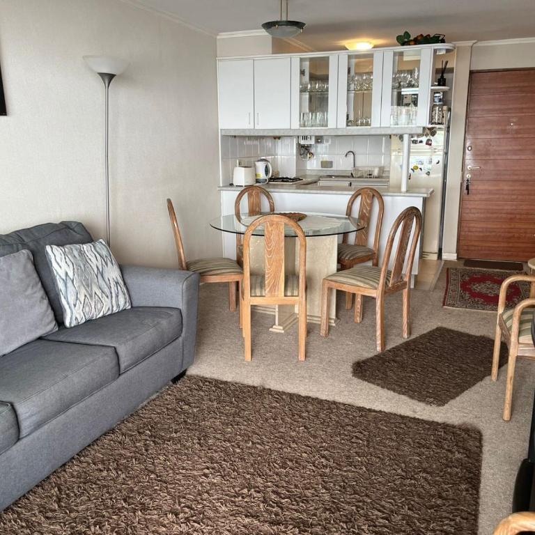 Amplio y comodo departamento familiar - Three-Bedroom Apartment - 15