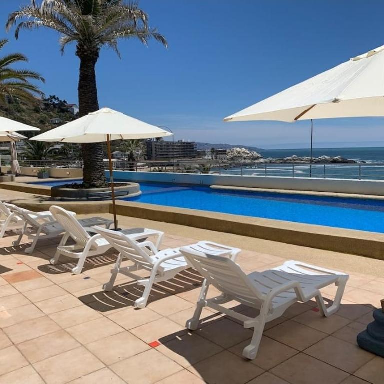 Amplio y comodo departamento familiar - Three-Bedroom Apartment - 16