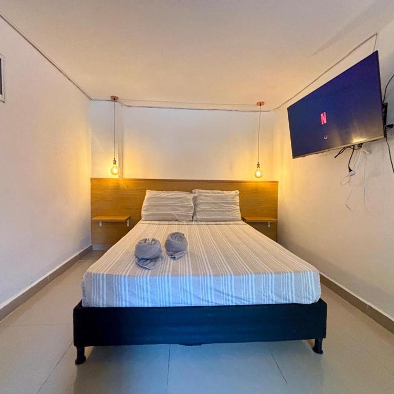 Apartaestudio en Laureles-plaza mayor-Av 33-laundry-wifi - Studio - 3