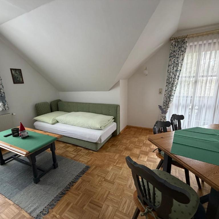 Haralds Ferienwohnungen - Apartment mit 1 Schlafzimmer und Balkon - 25
