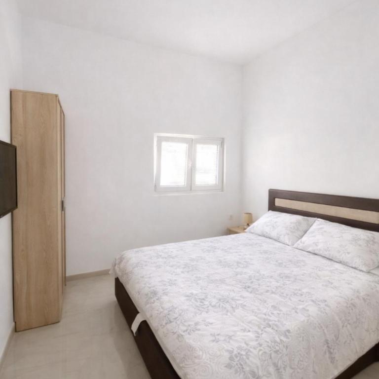 Viktor - Two-Bedroom Apartment - 5