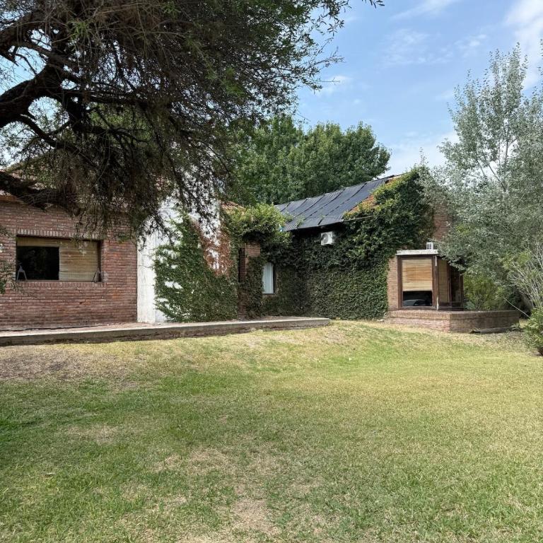 Casa Quinta frente al río y 7 minutos del centro - Casa de 3 dormitorios - 38
