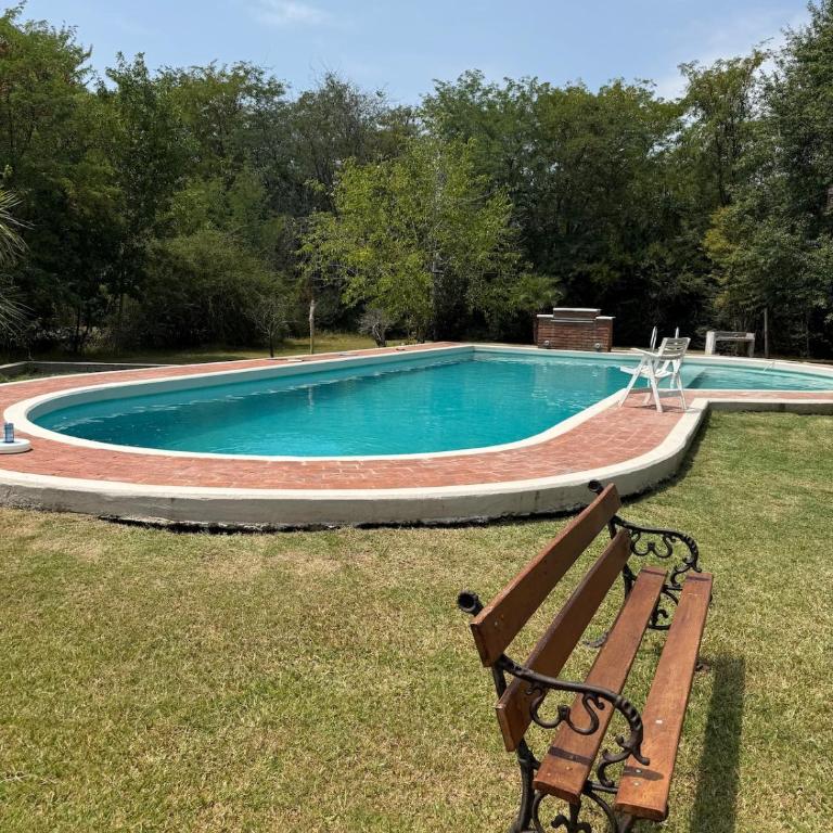 Casa Quinta frente al río y 7 minutos del centro - Casa de 3 dormitorios - 17