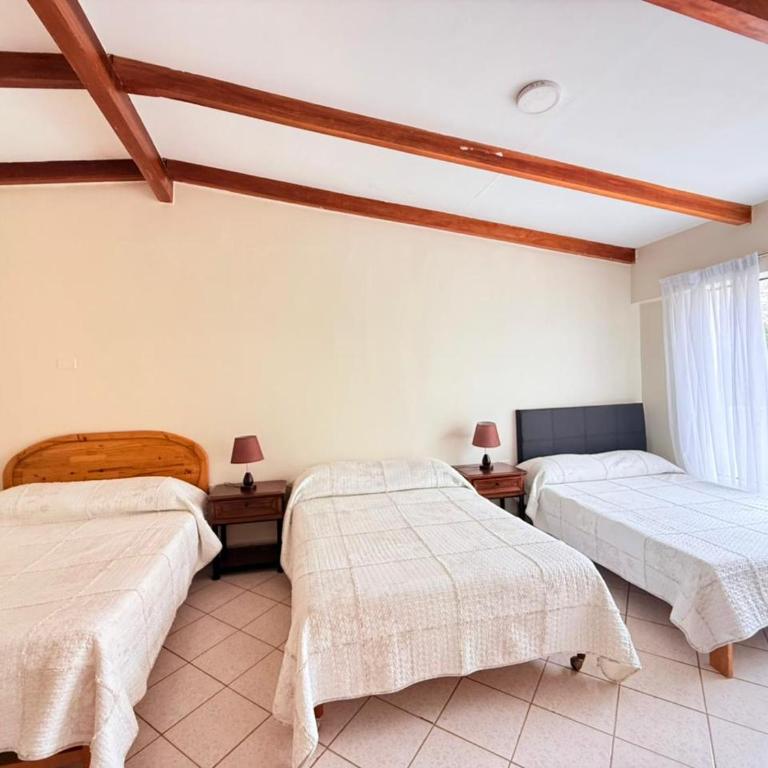 Regina Hotel - Suite with Balcony - 4