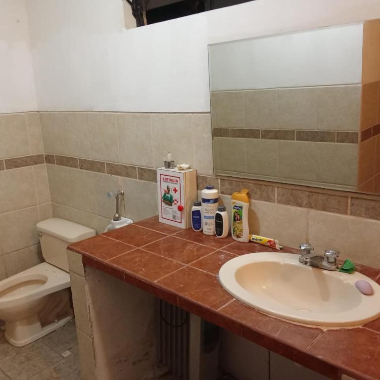 hospedaje LOS SAUCES - Three-Bedroom House - 5