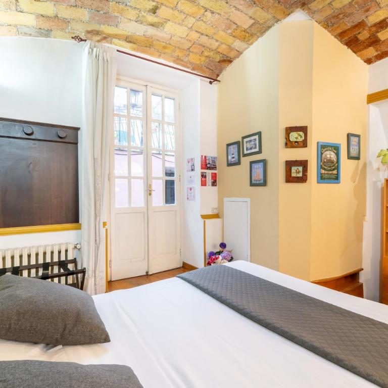 The British Corner, Central Cozy Loft with Garden 10 Min From Center - Appartamento con 1 Camera da Letto - 8