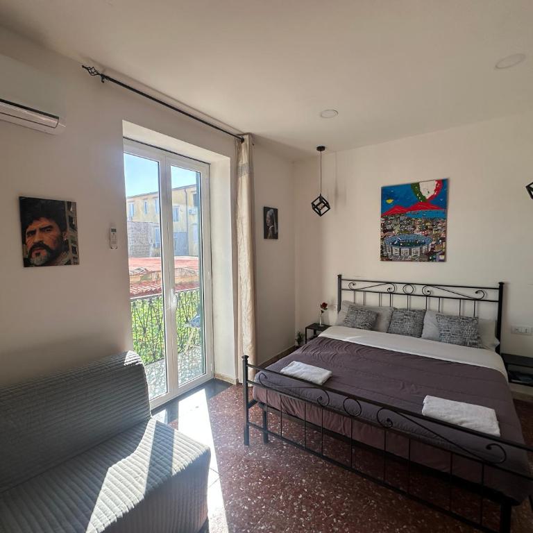 La Residenza di Giovanni 10 min to Airport and Center Easy Parking Mega WiFi - Superior One-Bedroom Apartment with Balcony - 4