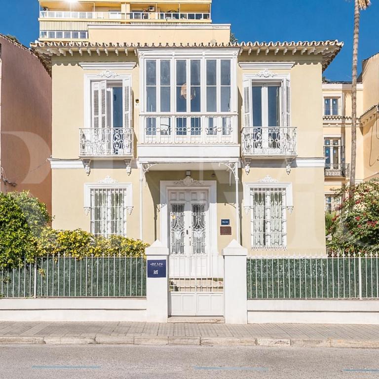 Bright Classic House Near La Malagueta REMS - Villa Estándar - 1
